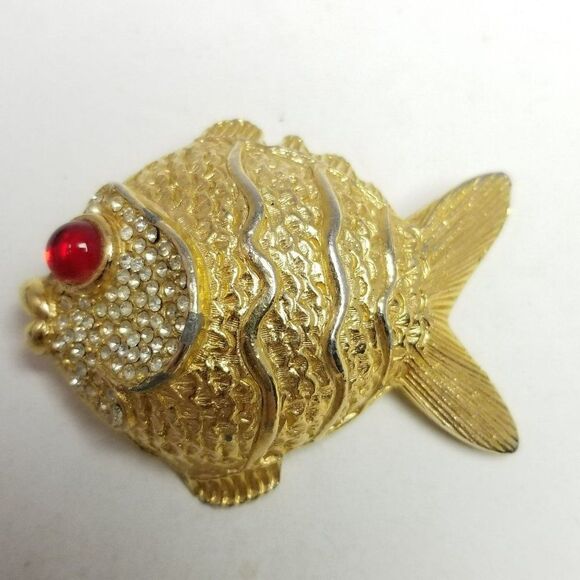 Vintage Large Fish Brooch, Gold Tone Red Rhinestone Eye, Retro Lapel Pin, Estate - Picture 2 of 7